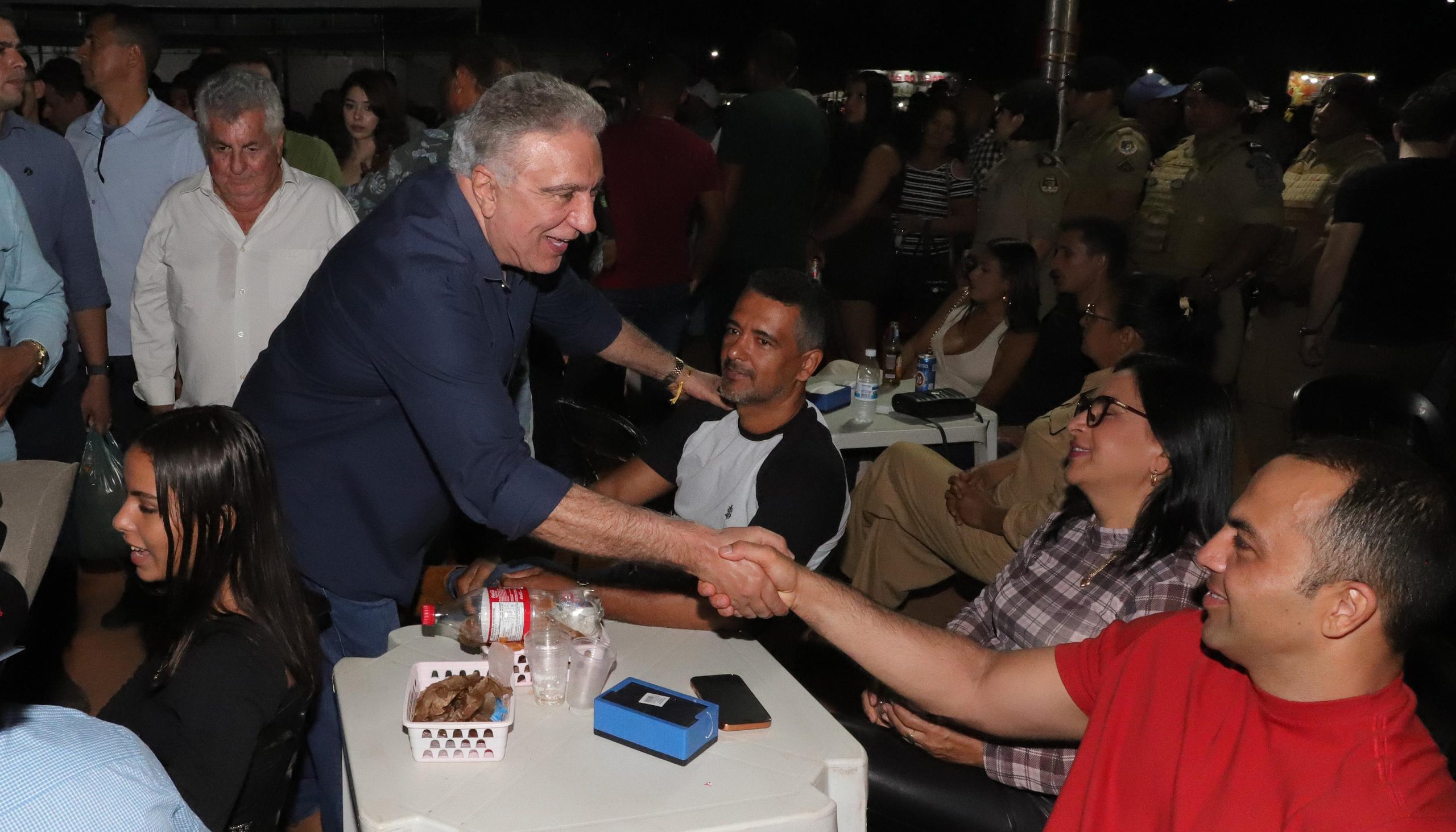 Governador Laurez Moreira prestigia Festa do Pequi e anuncia apoio à indústria de processamento do fruto em Nova Rosalândia