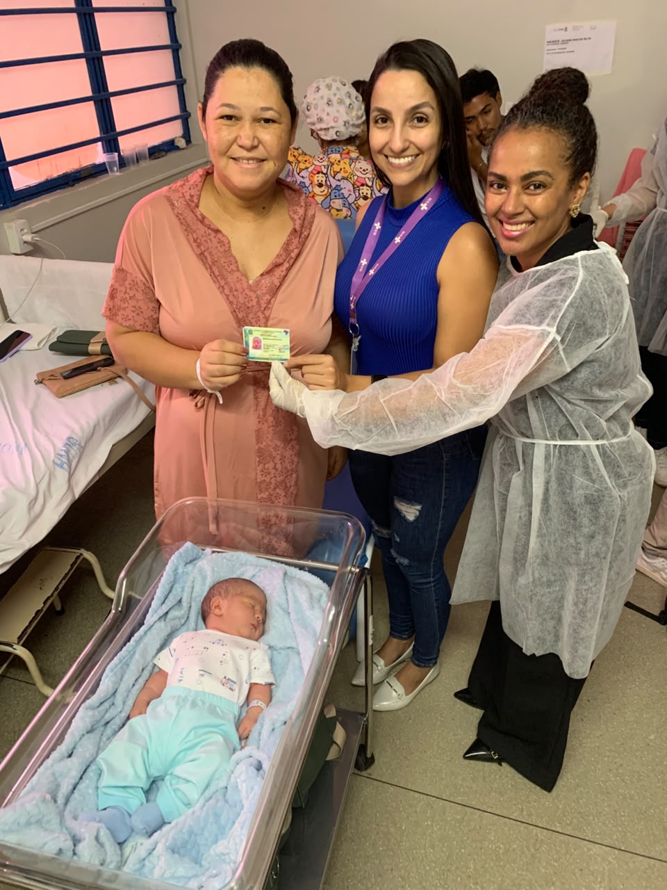 Projeto piloto de identificação neonatal atende 28 recém-nascidos e emite primeiras carteiras de identidade no Tocantins