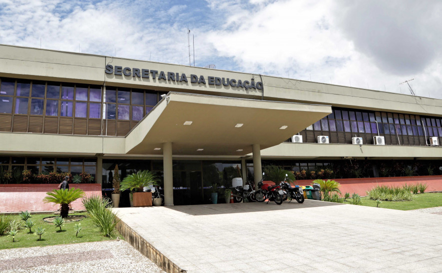 Governo do Tocantins convoca 221 candidatos aprovados no processo de redistribuição e aproxima marca de cinco mil convocados para concurso da Educação