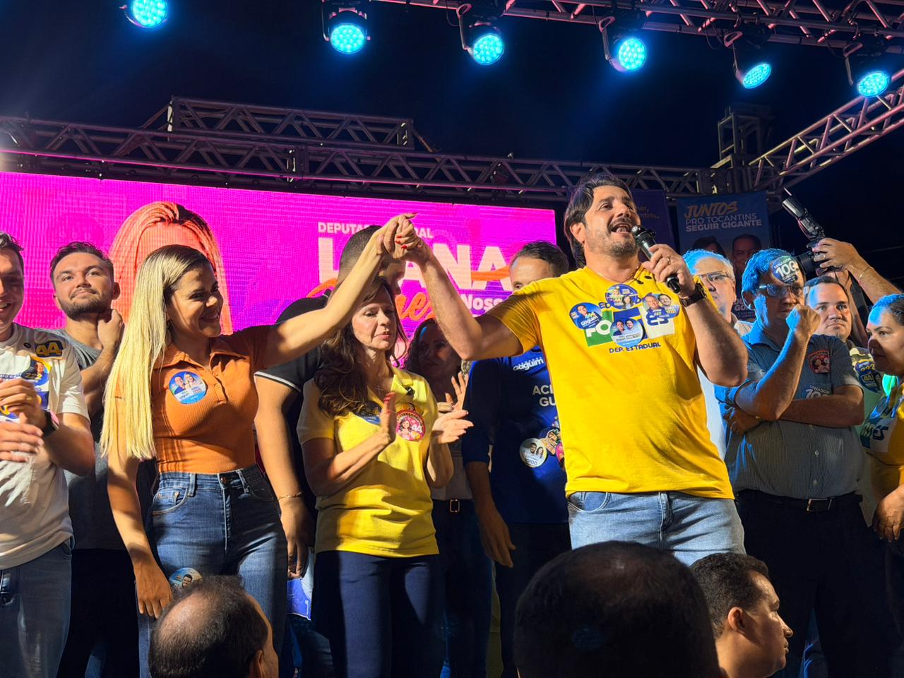 “Jovem Revelação na Política”: Eduardo Fortes ganha destaque em reunião da majoritária em Gurupi