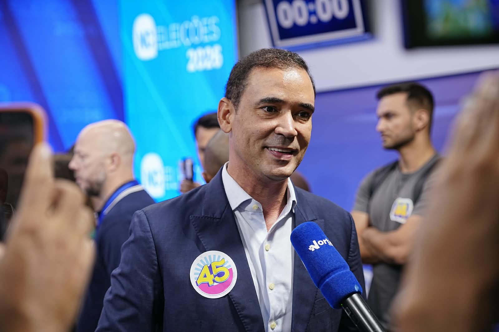 Vicentinho participa de debate da TV Anhanguera após marcar presença em todos os encontros da campanha
